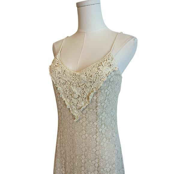 Flying Tomato Crochet Babydoll Maxi Dress Size M Lace Stretch Peasant Romantic - Picture 3 of 9